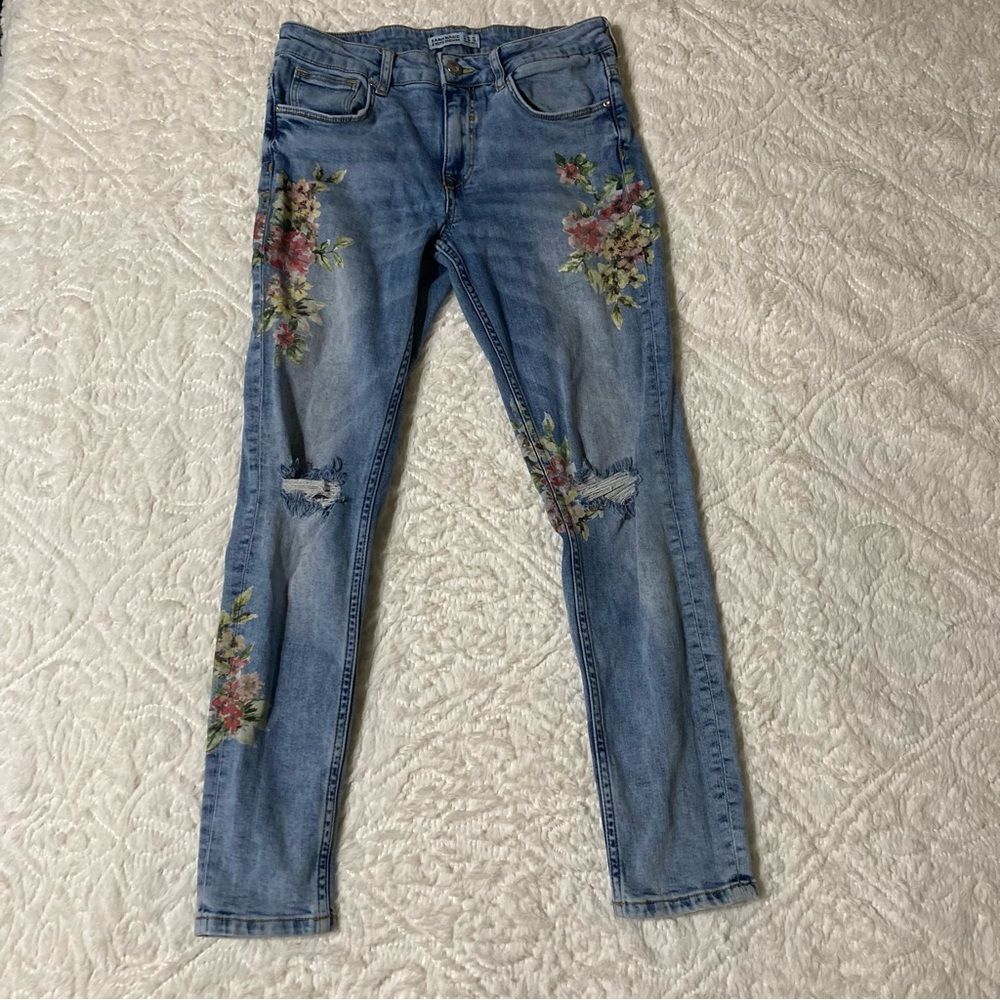 ZARA Basic Distressed Floral Print Skinny Jeans - Picture 7 of 11